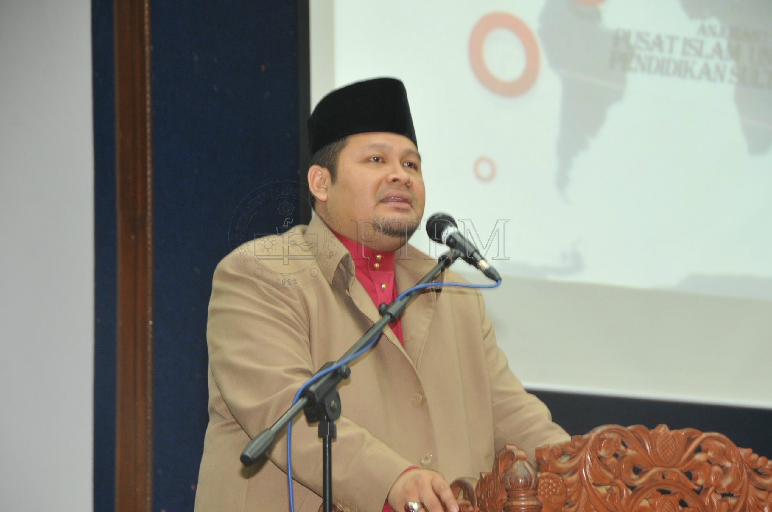 PRO 14 109 HIJRAHPRO 8550